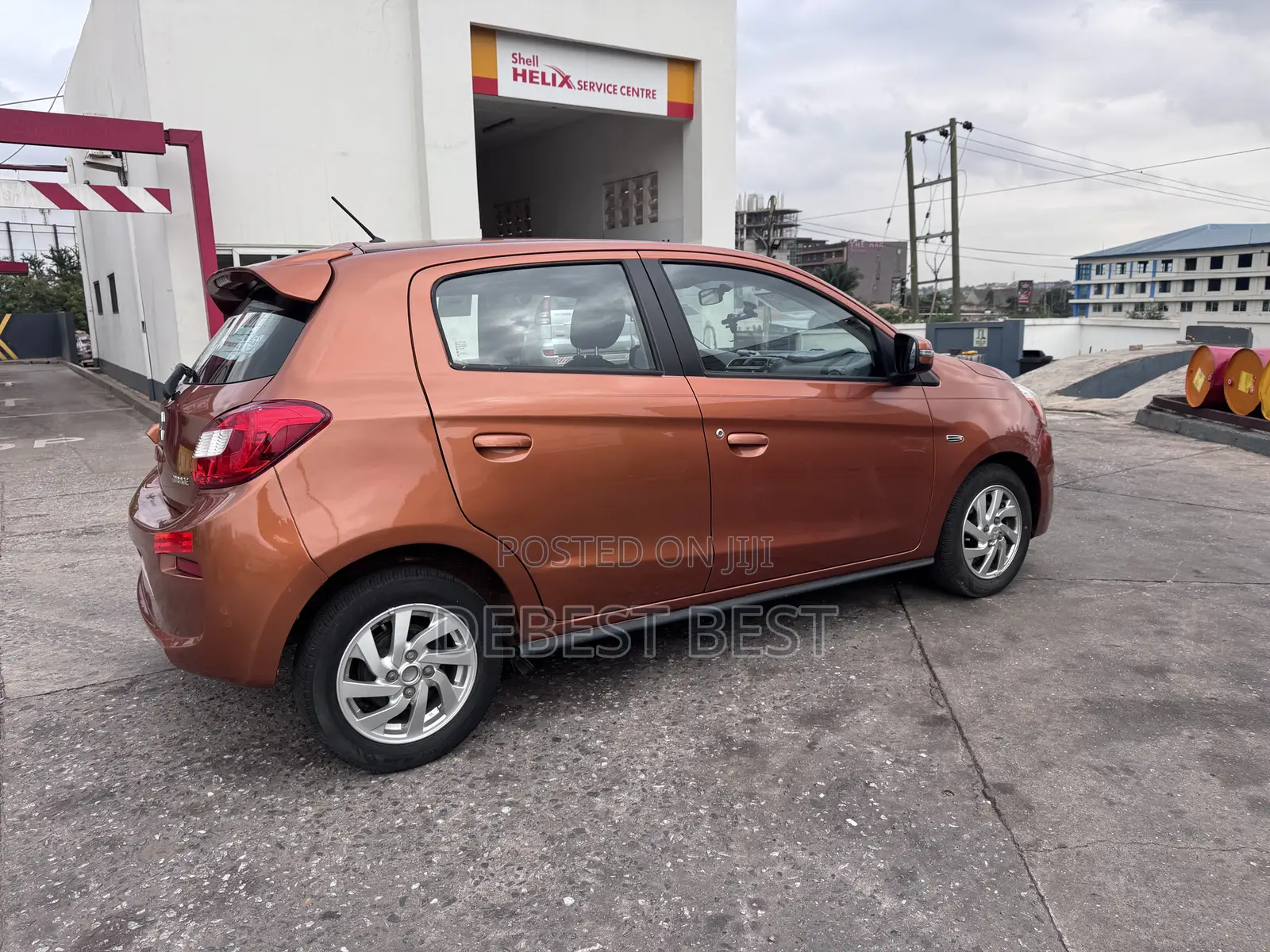Mitsubishi Mirage SE 2018 Orange