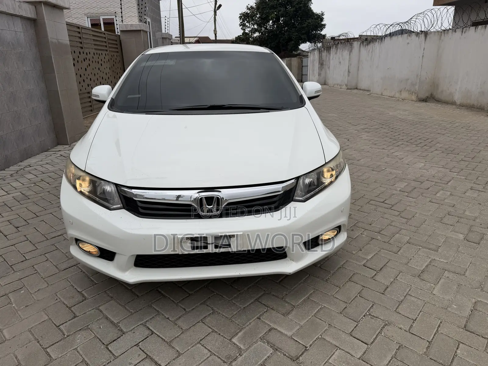 Honda Civic 2013 White