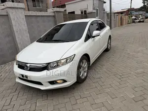 Honda Civic 2013 White