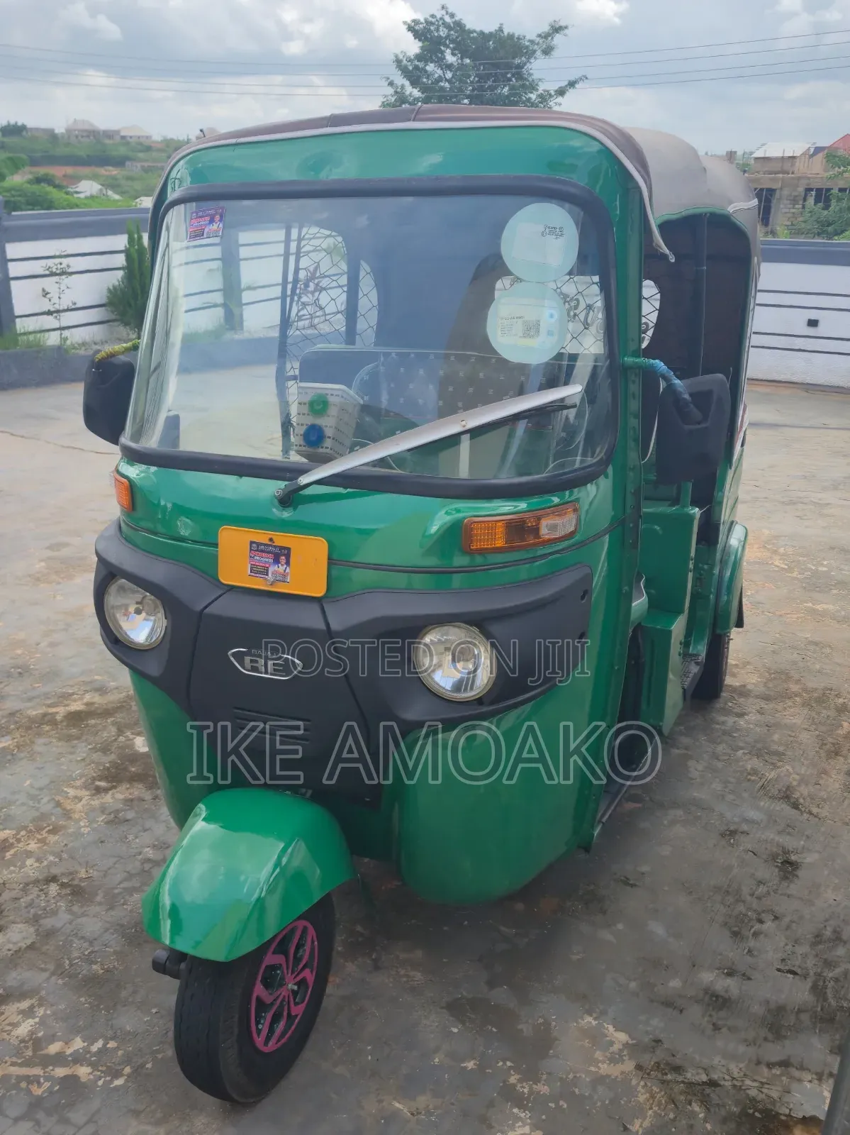 Bajaj RE 2025 Green