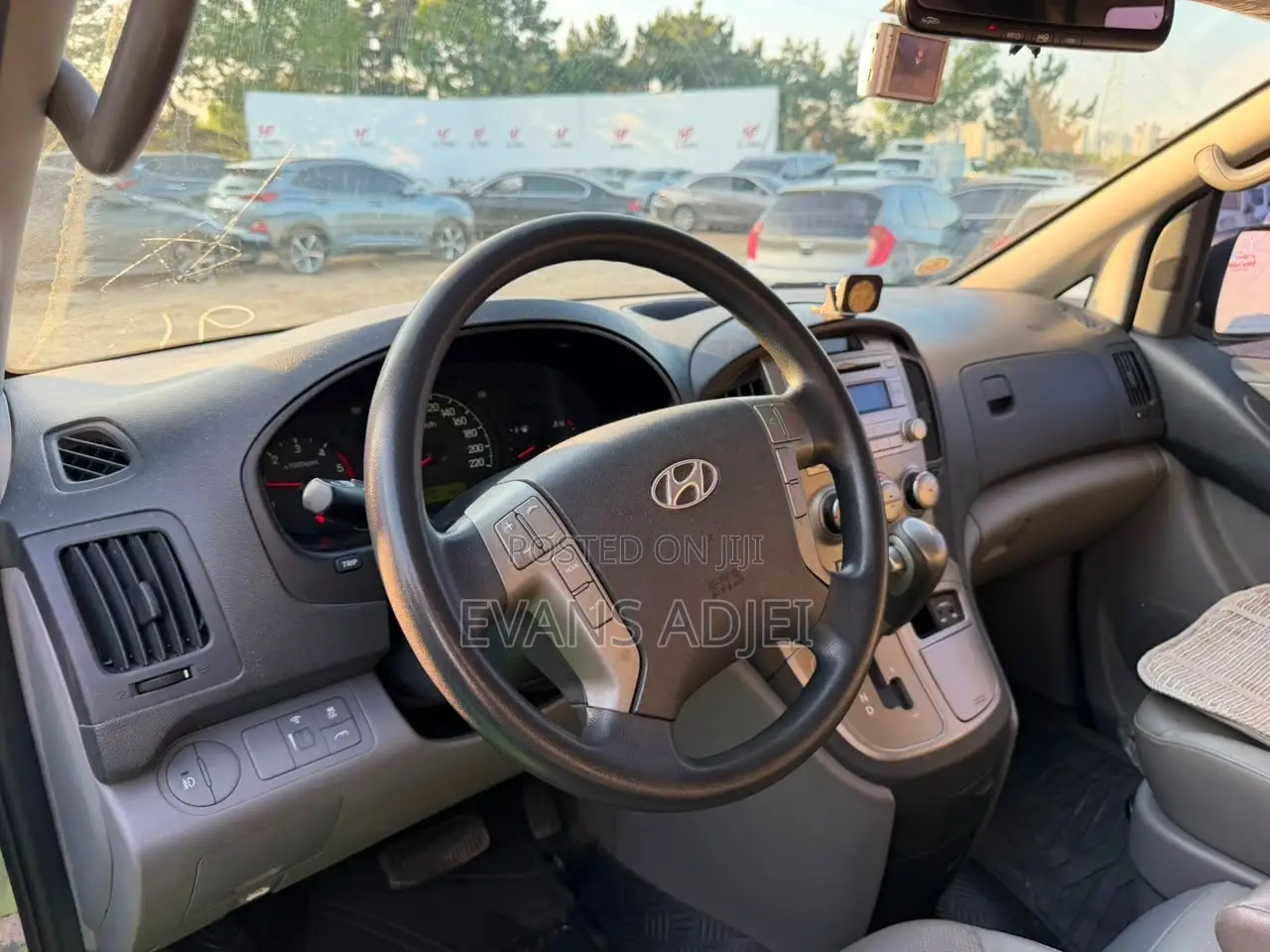 Hyundai Starex