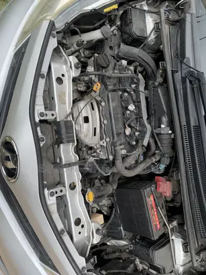 Toyota Vitz 1.3 FWD 5dr 2012 Silver