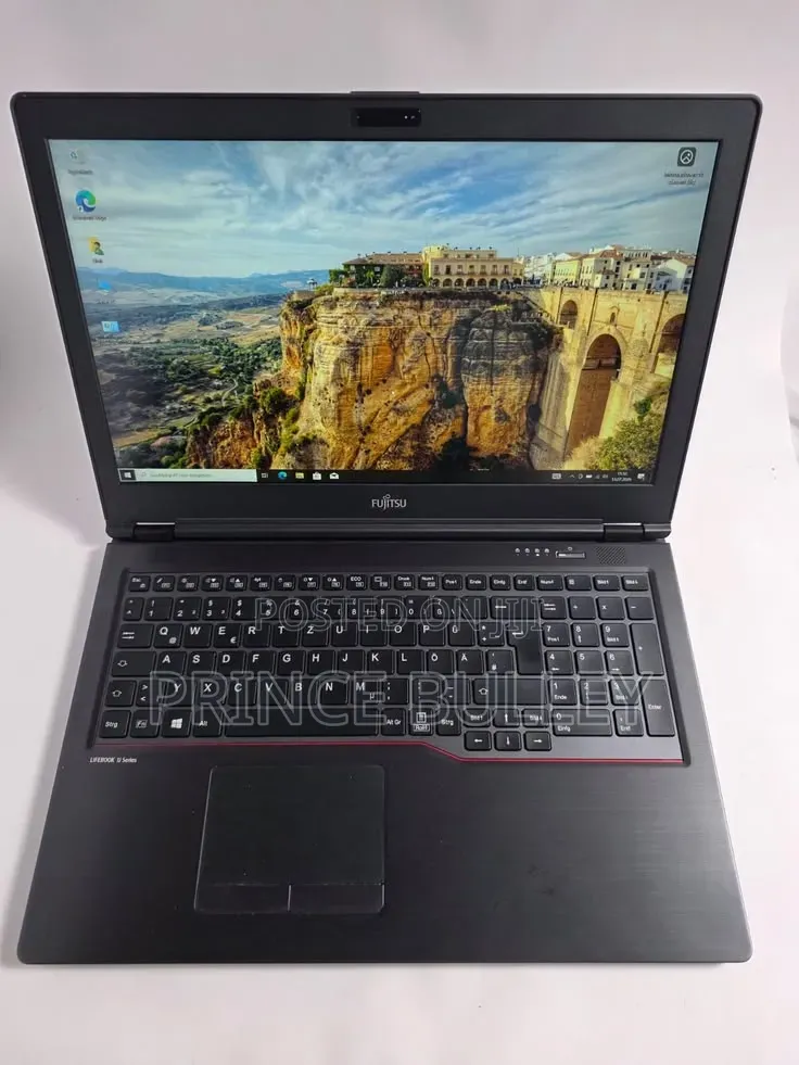 Laptop Fujitsu Lifebook E5411 8GB Intel Core i5 SSD 256GB