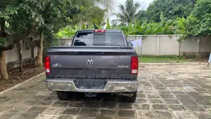 RAM 1500 2018 Gray
