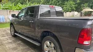 RAM 1500 2018 Gray