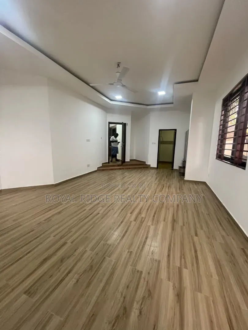 2bdrm Apartment in School Junction, Accra Metropolitan for rent