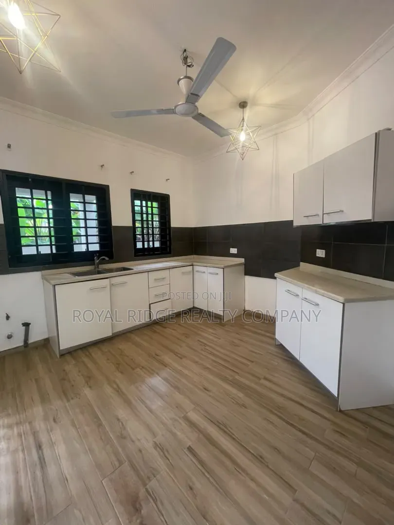 2bdrm Apartment in School Junction, Accra Metropolitan for rent