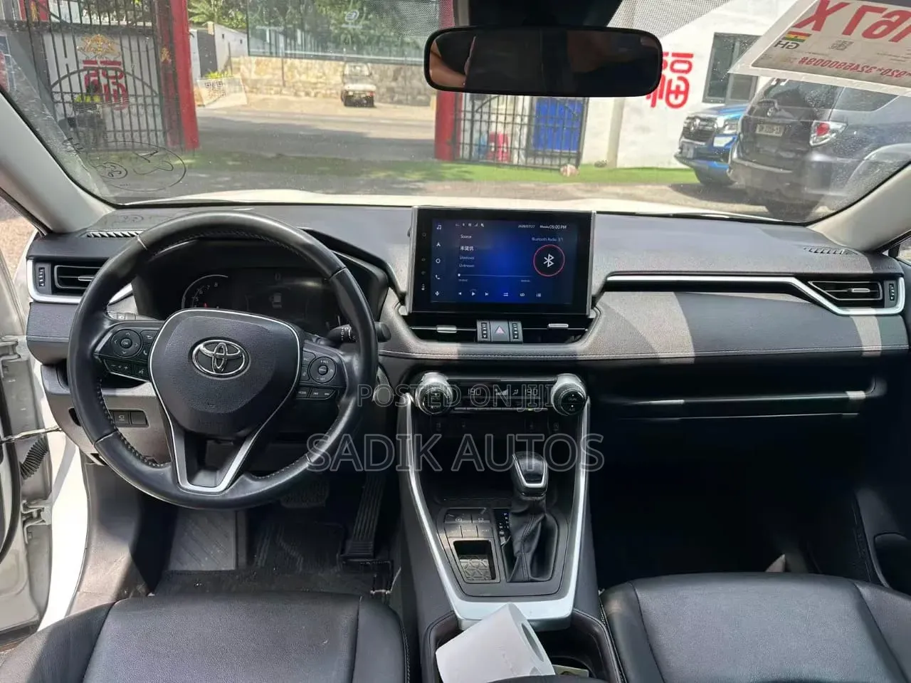 Toyota RAV4 2023 White