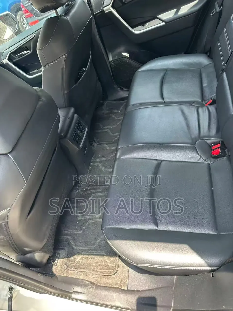 Toyota RAV4 2023 White