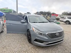 Hyundai Sonata Sport 2.0T Sedan FWD (2.0L 4cyl 6A) 2016 Gray
