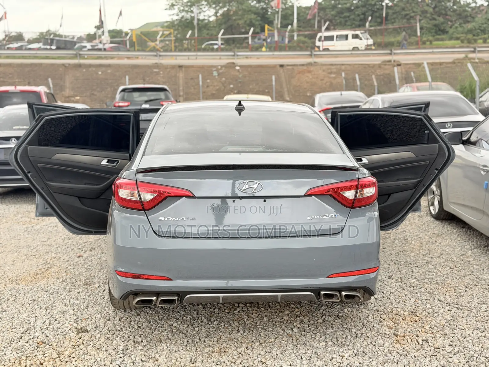 Hyundai Sonata Sport 2.0T Sedan FWD (2.0L 4cyl 6A) 2016 Gray