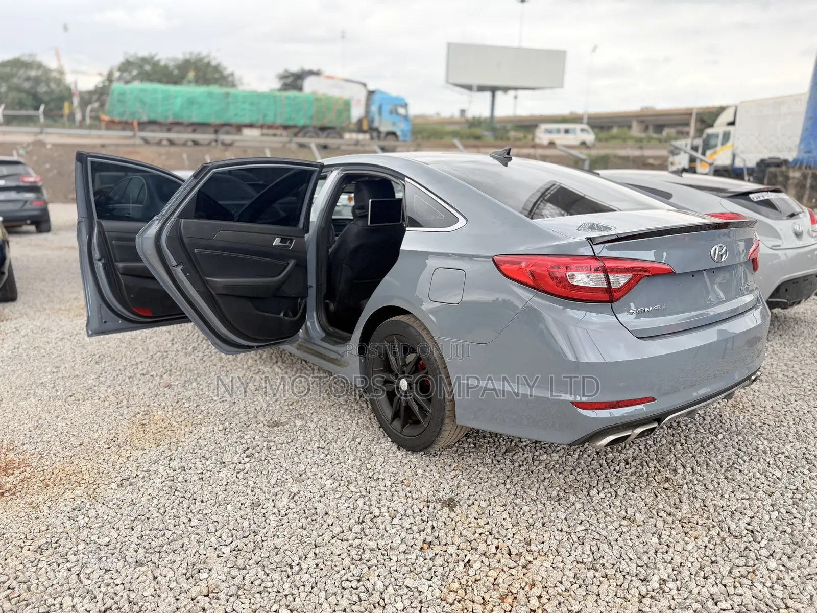 Hyundai Sonata Sport 2.0T Sedan FWD (2.0L 4cyl 6A) 2016 Gray