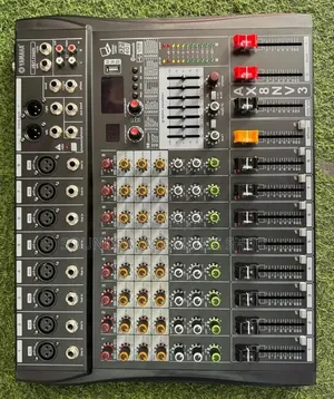 Yamaha AX8NV3 8-Channel Analog Audio Mixer.