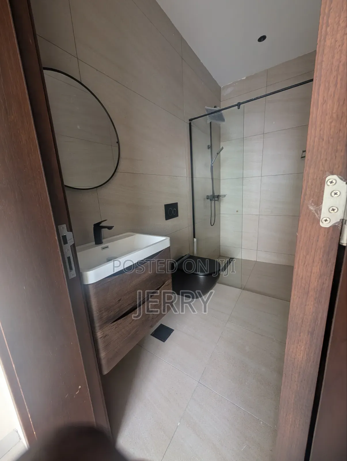 3bdrm Townhouse / Terrace in Sakumono for rent
