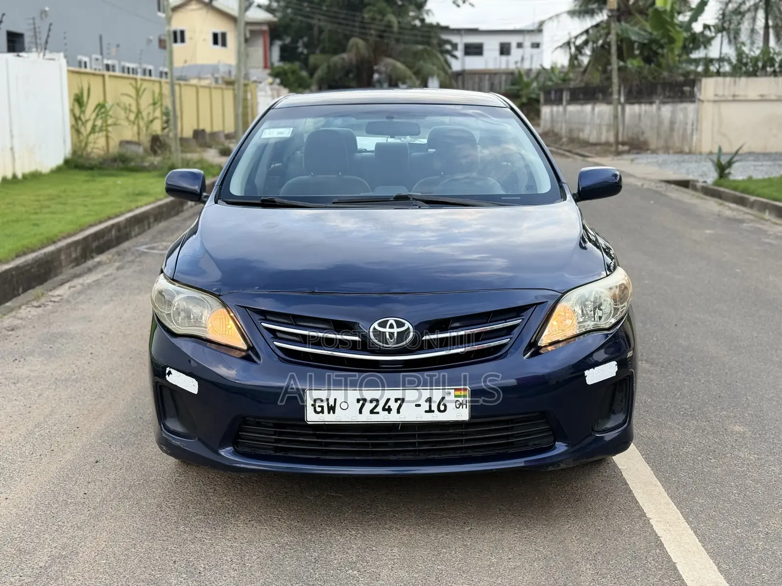 Toyota Corolla LE 4dr Sedan (1.8L 4cyl 4A) 2013 Blue