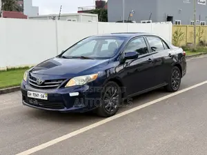Toyota Corolla LE 4dr Sedan (1.8L 4cyl 4A) 2013 Blue