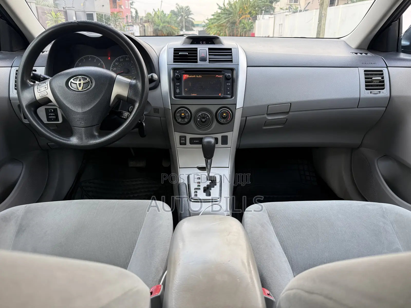 Toyota Corolla LE 4dr Sedan (1.8L 4cyl 4A) 2013 Blue