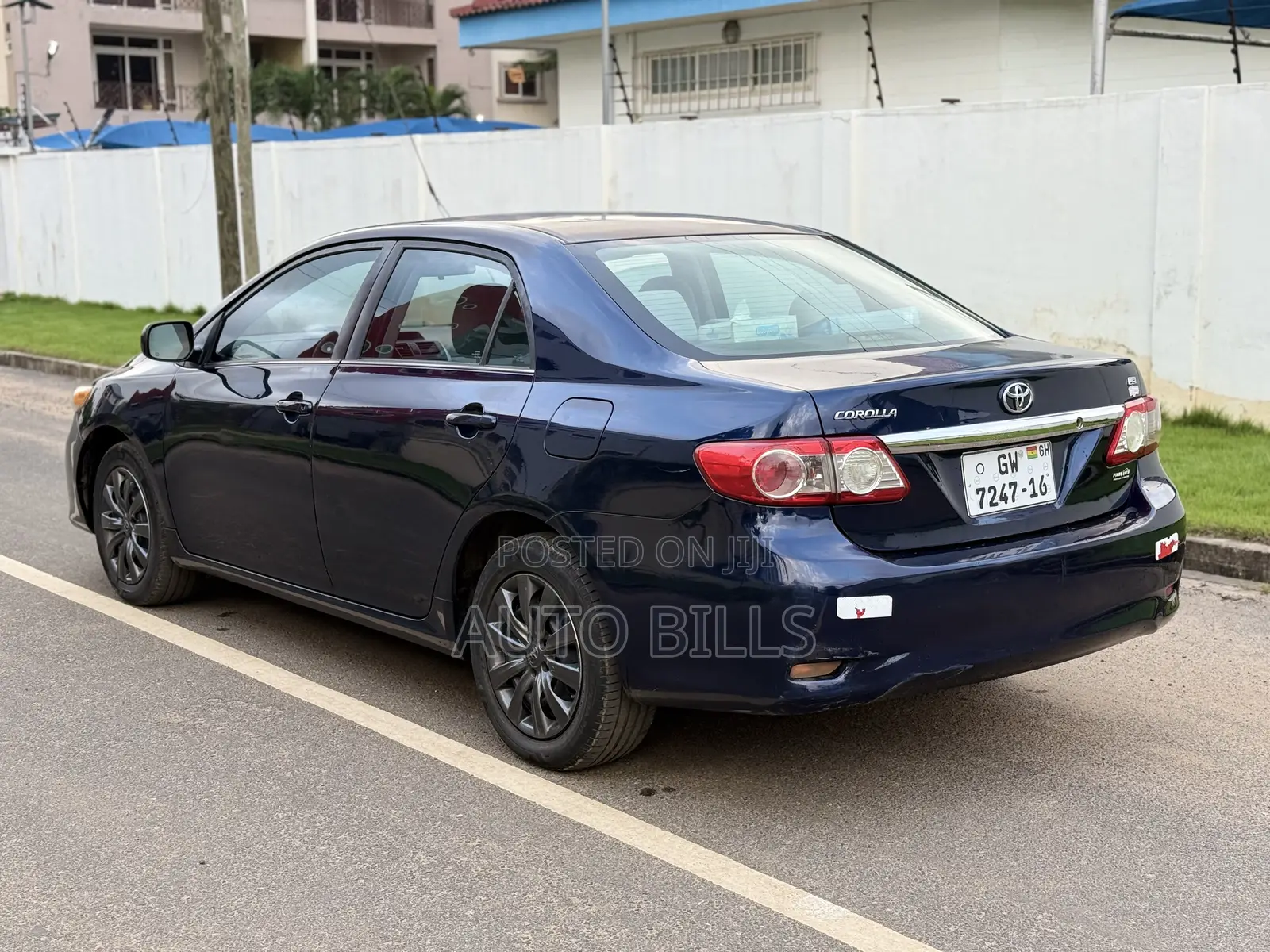 Toyota Corolla LE 4dr Sedan (1.8L 4cyl 4A) 2013 Blue