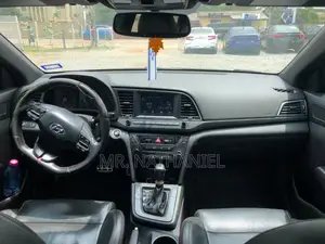 Hyundai Elantra 2017 Black