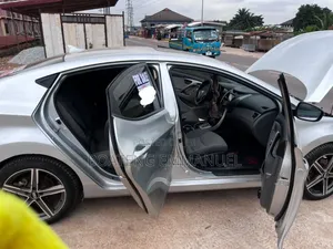 Hyundai Elantra 2014 Silver