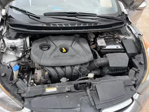 Hyundai Elantra 2014 Silver