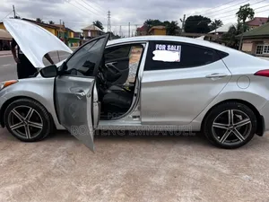 Hyundai Elantra 2014 Silver