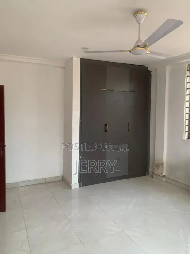 2bdrm Apartment in Baatsona Total for rent