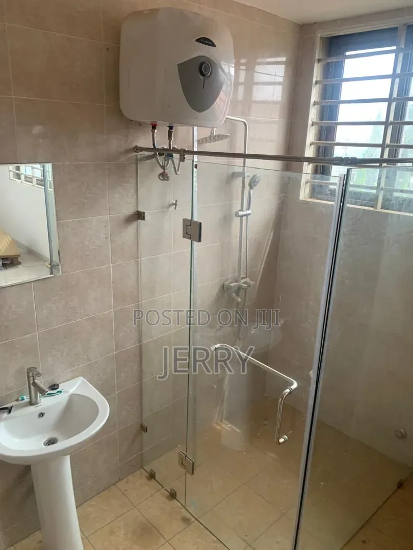 2bdrm Apartment in Baatsona Total for rent