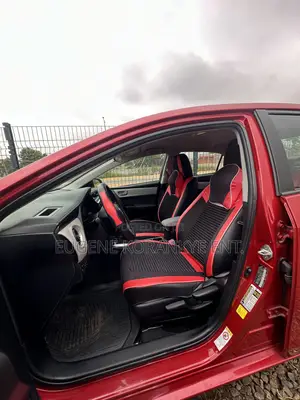 Toyota Corolla LE (1.8L 4cyl 2A) 2018 Red