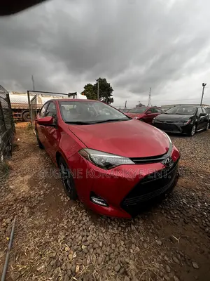 Toyota Corolla LE (1.8L 4cyl 2A) 2018 Red
