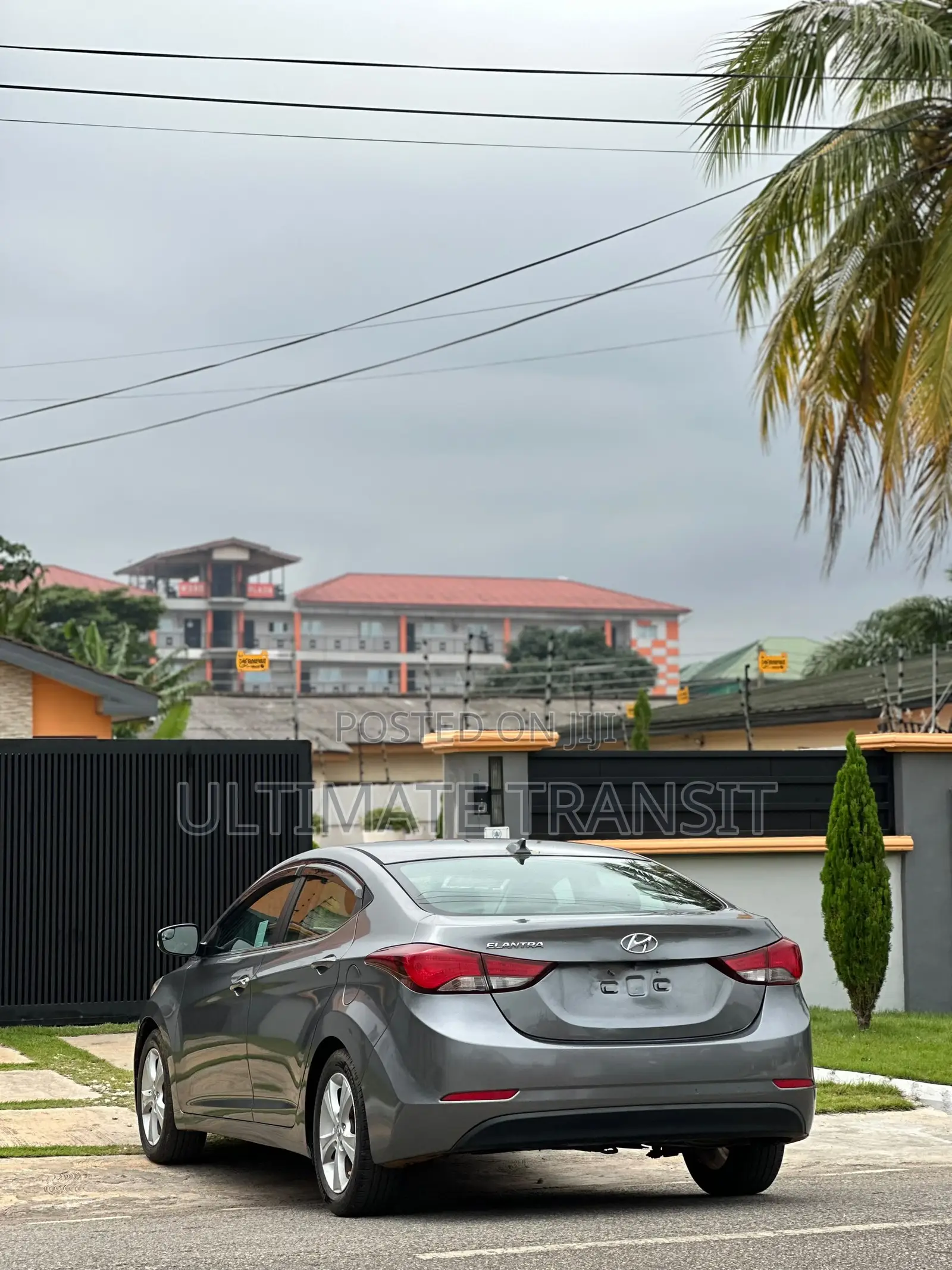 Hyundai Elantra Limited Sedan FWD (1.8L 4cyl 6A) 2016 Gray