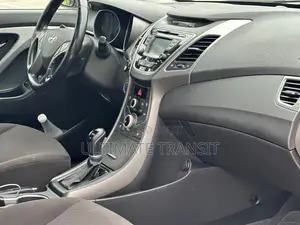 Hyundai Elantra Limited Sedan FWD (1.8L 4cyl 6A) 2016 Gray