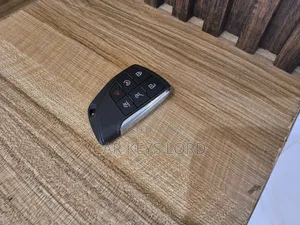 2021 - 2026 Chevrolet Suburban Tahoe Smart Key 6B Hatch / Hatch Glass