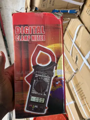 Digital Clamp Meter Dt266