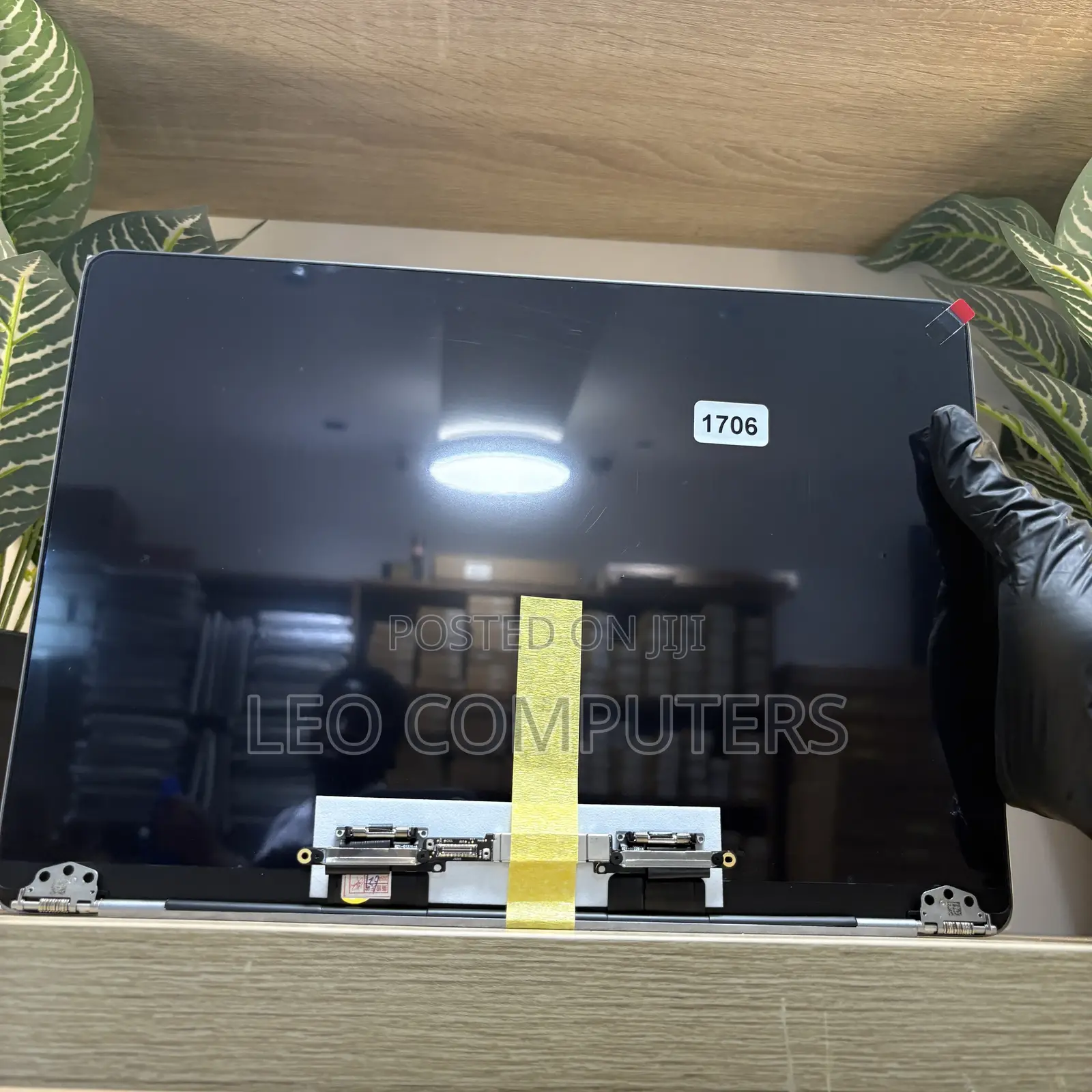 MacBook Pro A1706 Screen Display 13.3” 2017