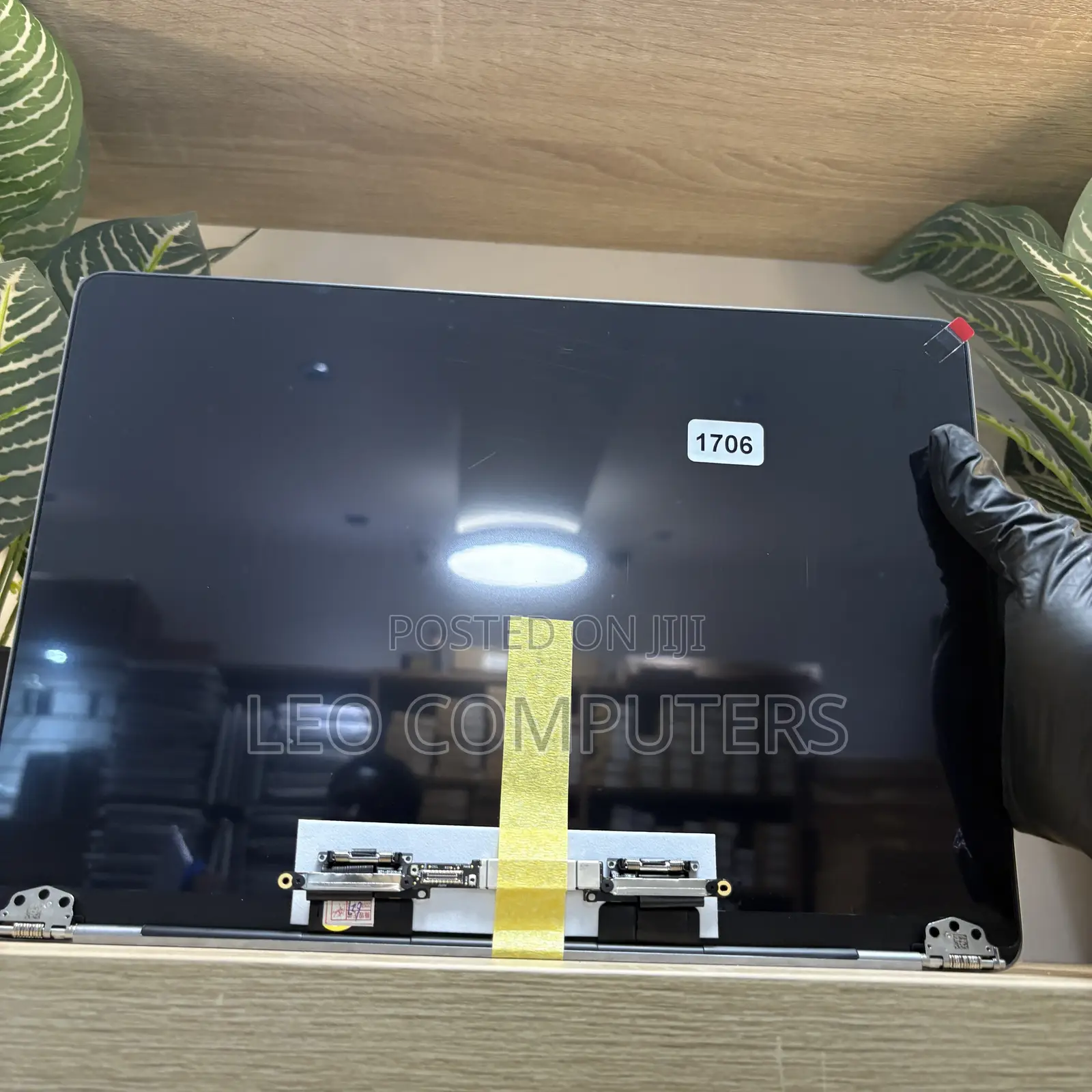 MacBook Pro A1706 Screen Display 13.3” 2017