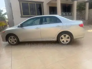 Toyota Corolla 2012 Silver