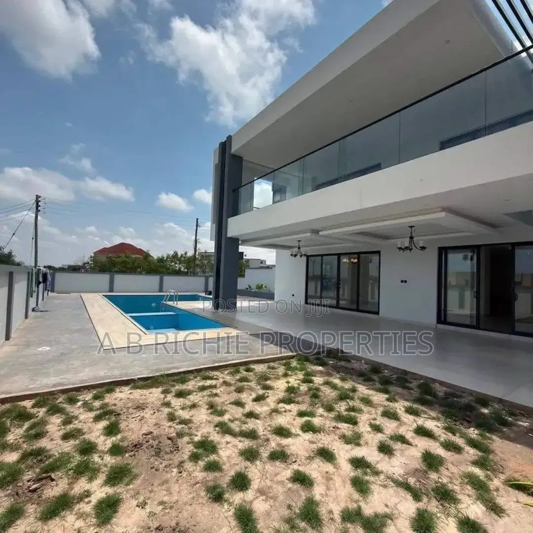 6bdrm House in Ab Richie Properties, Police Station for sale