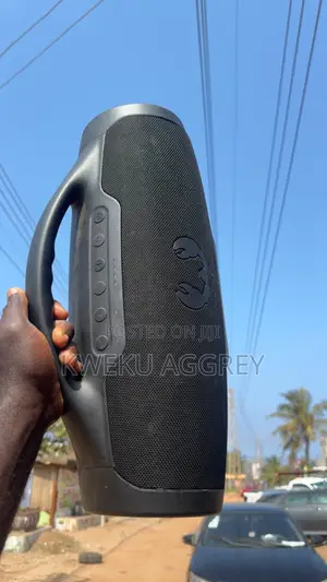 Fresh in Rebel Bluetooth Speaker
