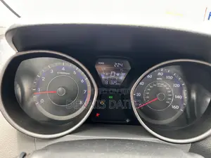 Hyundai Elantra SE 4dr Sedan (1.8L 4cyl 6A) 2014 Gray