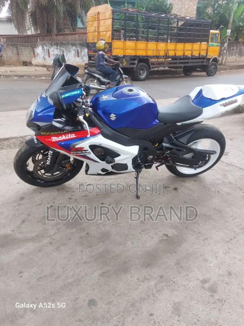 Suzuki GSX-R 2018 Blue