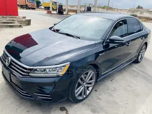 Volkswagen Passat 2.0T SE R-Line 2019