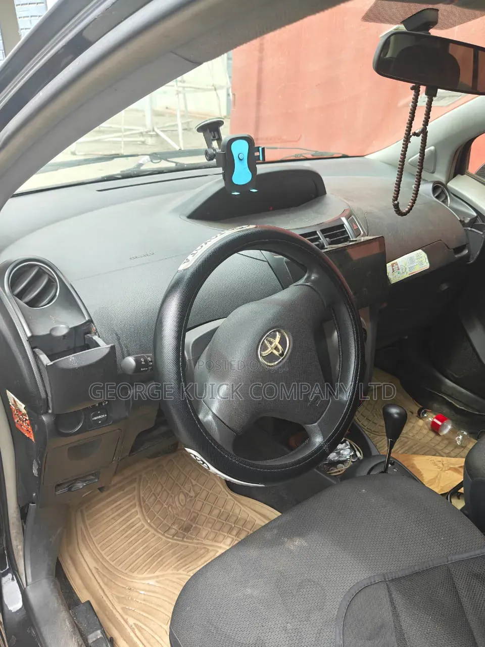 Toyota Vitz 2012 Black