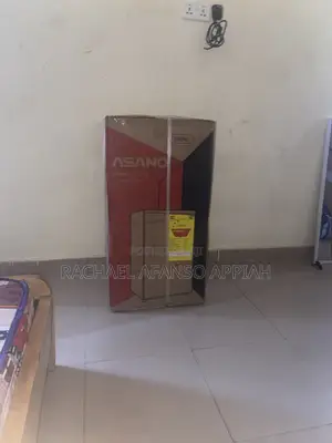 Single Door Table Top Fridge . 191 L . Three Stars