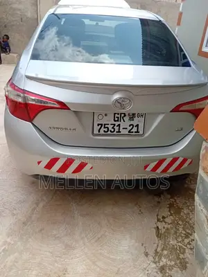 Toyota Corolla L 4dr Sedan (1.8L 4cyl Manual) 2016