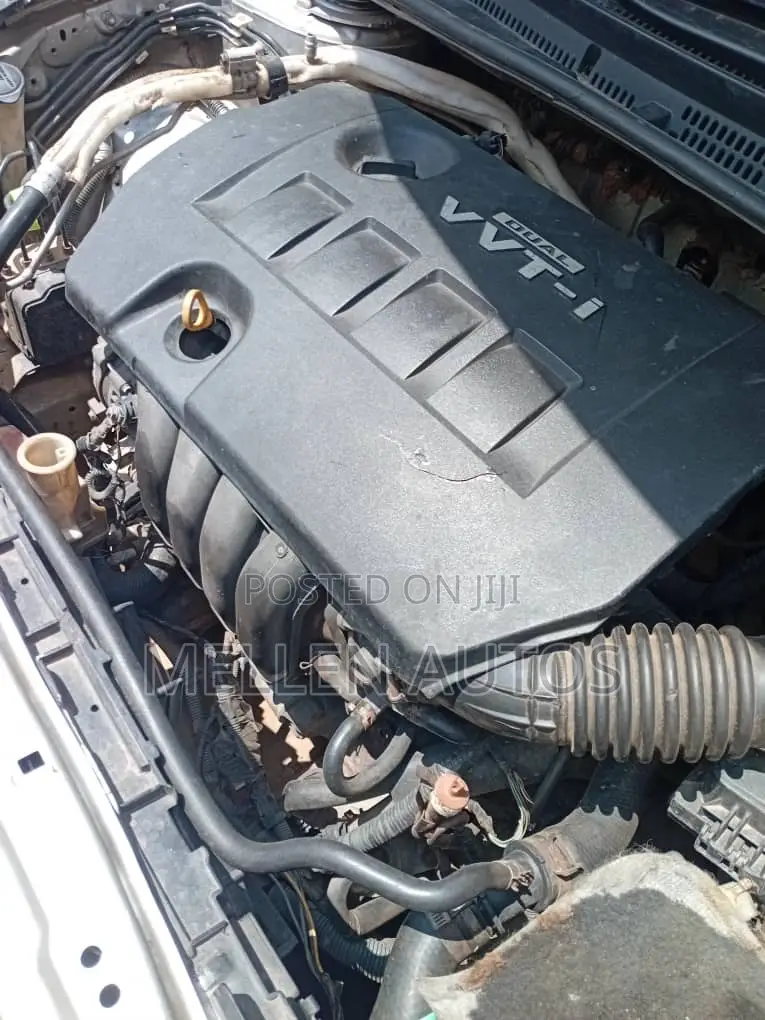 Toyota Corolla L 4dr Sedan (1.8L 4cyl Manual) 2016
