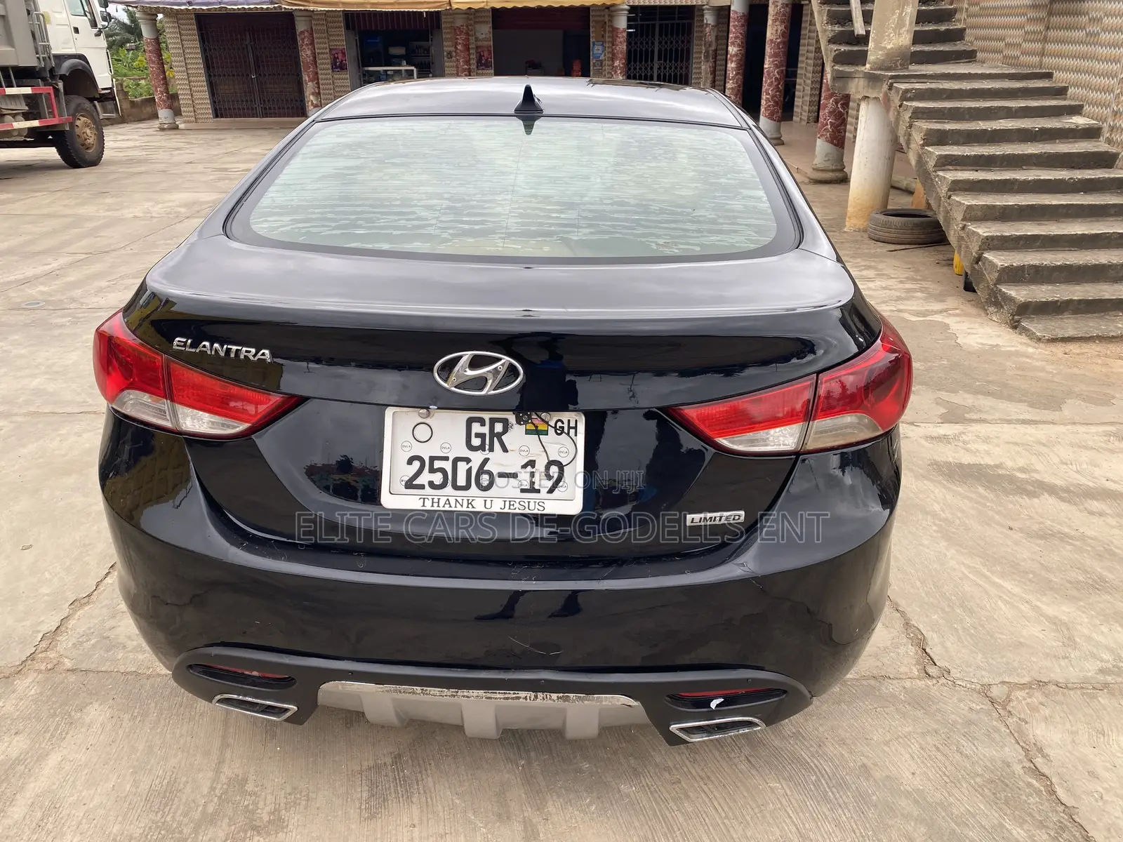 Hyundai Elantra Limited Sedan FWD (1.8L 4cyl 6A) 2013 Black