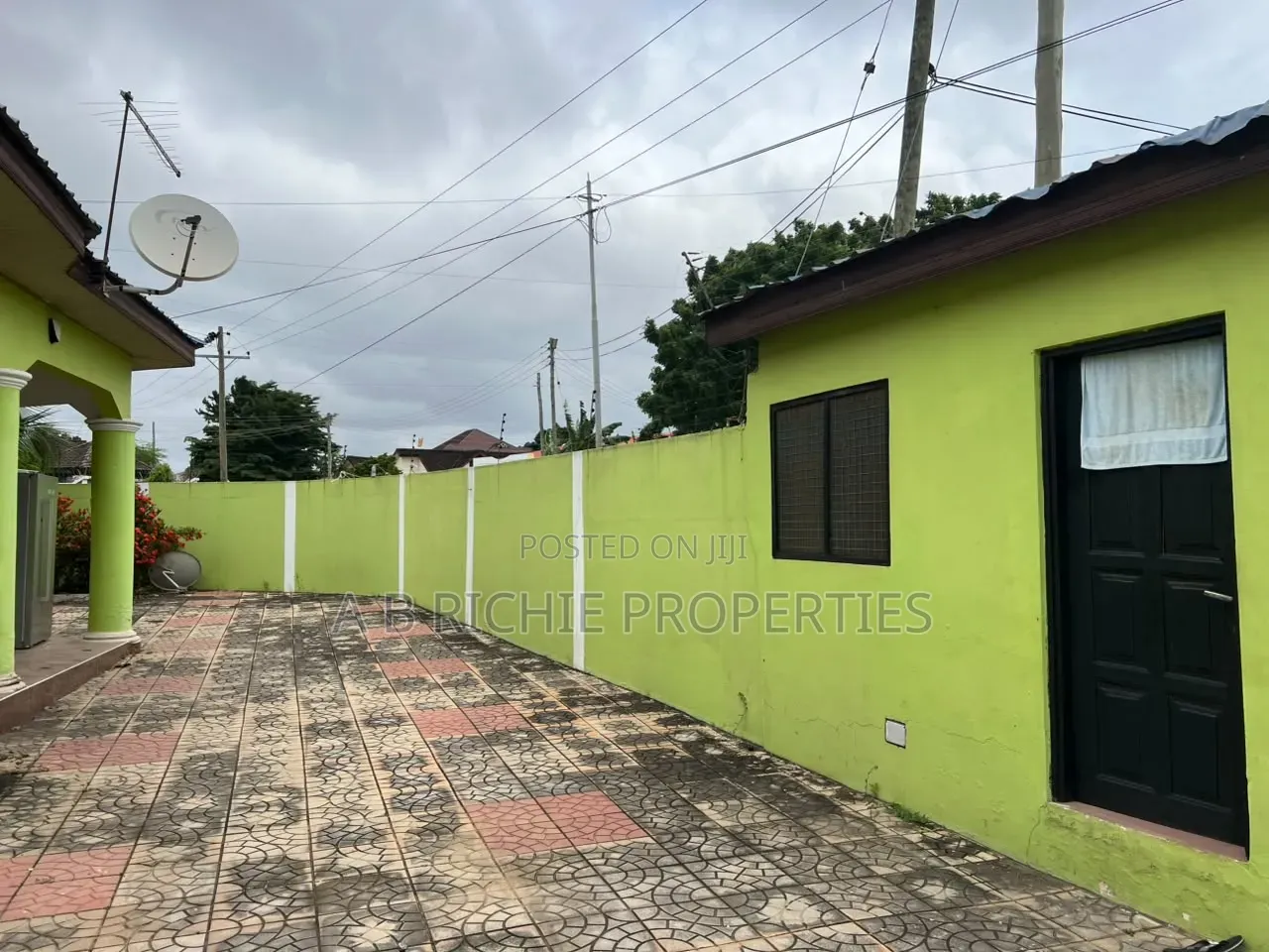 4bdrm Bungalow in Ab Richie Properties, Parakuo Estate for sale