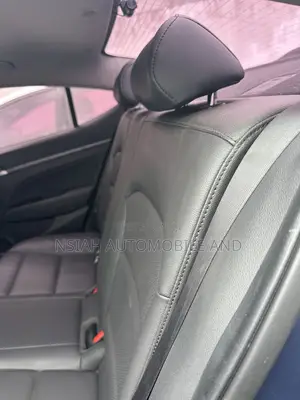 Hyundai Avante 2016 Blue