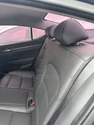 Hyundai Avante 2016 Blue